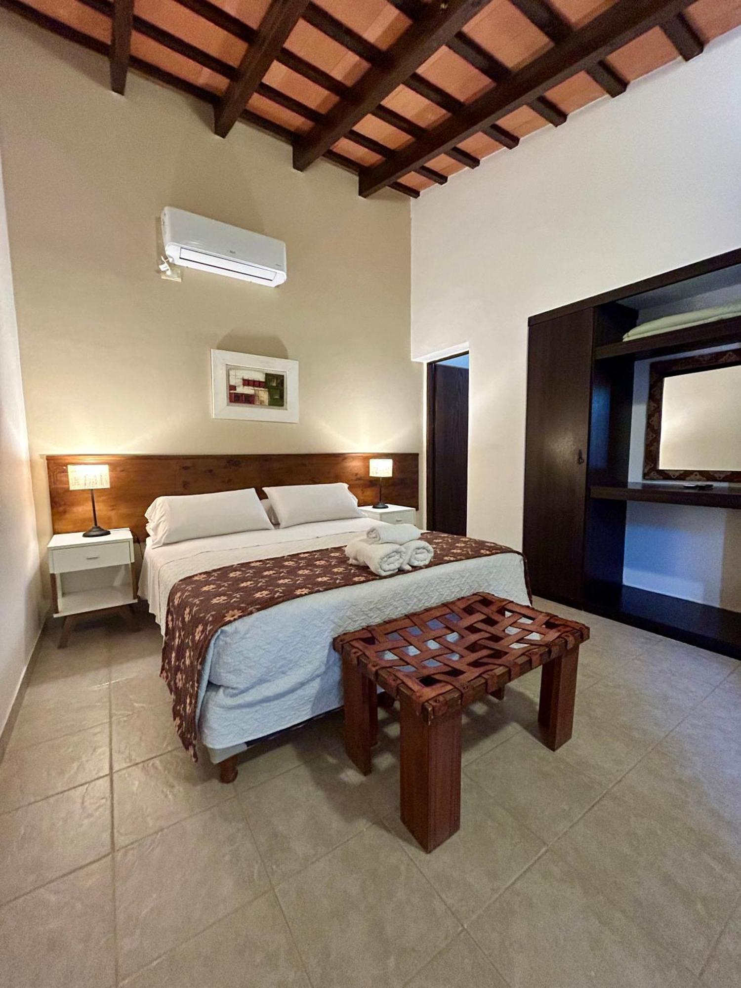 Hotel Plaza קאפאייט מראה חיצוני תמונה